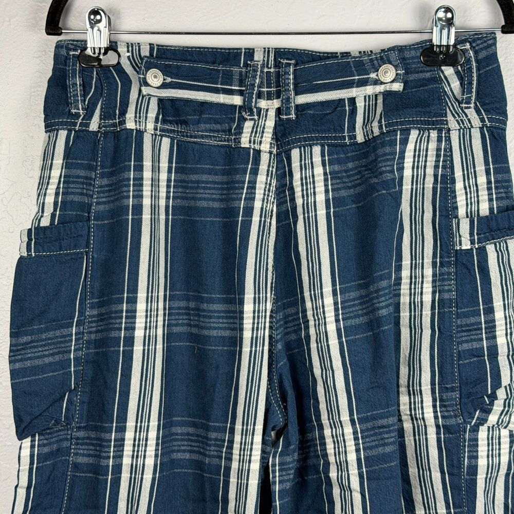 We The Free by Free People Plaid Wide Leg Cargo Capri Pants Women's 30 Blue - Picture 7 of 9